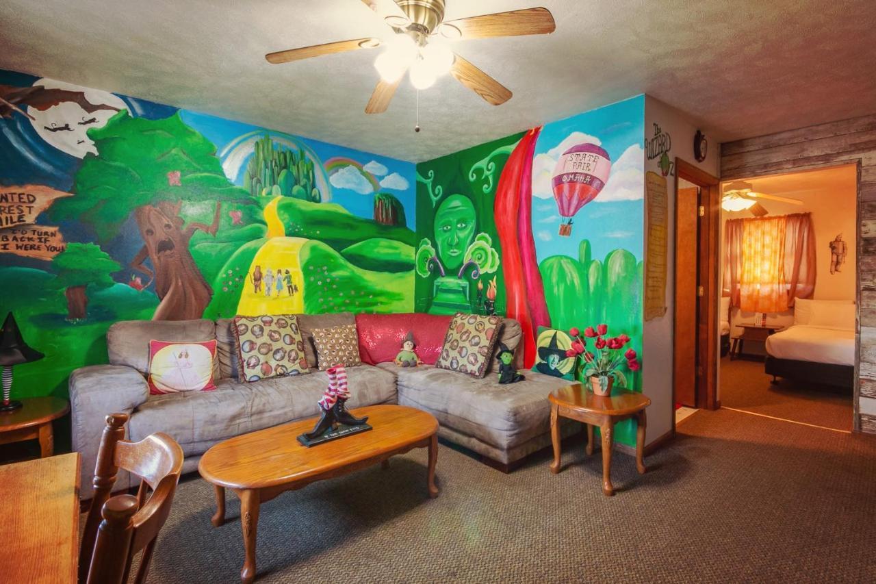 Simmer Motel Wamego Bagian luar foto