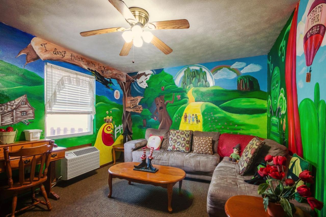 Simmer Motel Wamego Bagian luar foto